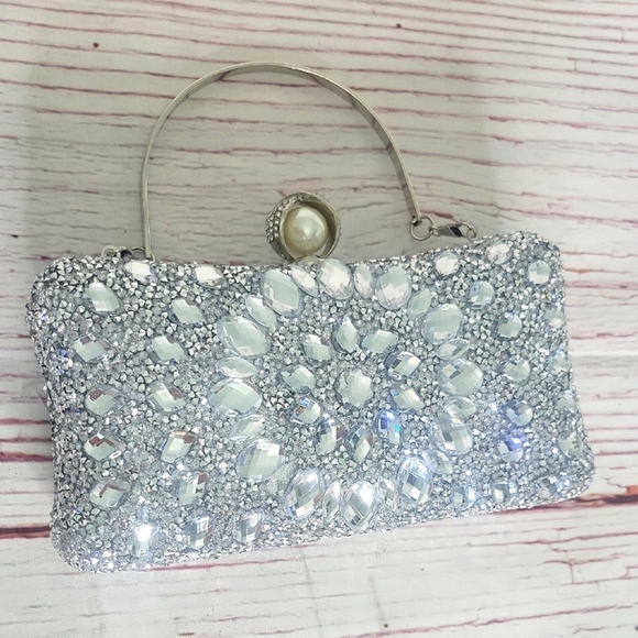 Elegant Silver Rhinestone Embellished Dress Bag. - Picture 2 of 6